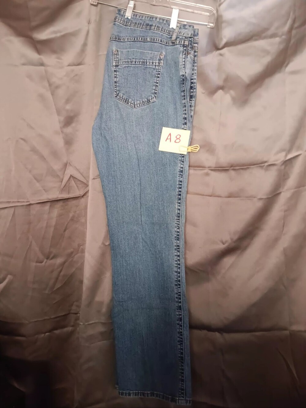 Liz Claiborne Straight Leg Jeans in Light Blue Denim